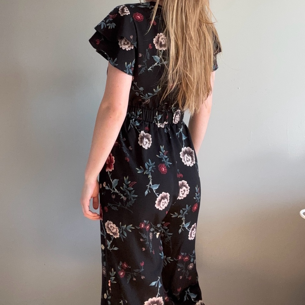 Forever 21 Floral Black Front tie Jumpsuit/Romper - Picture 4 of 5